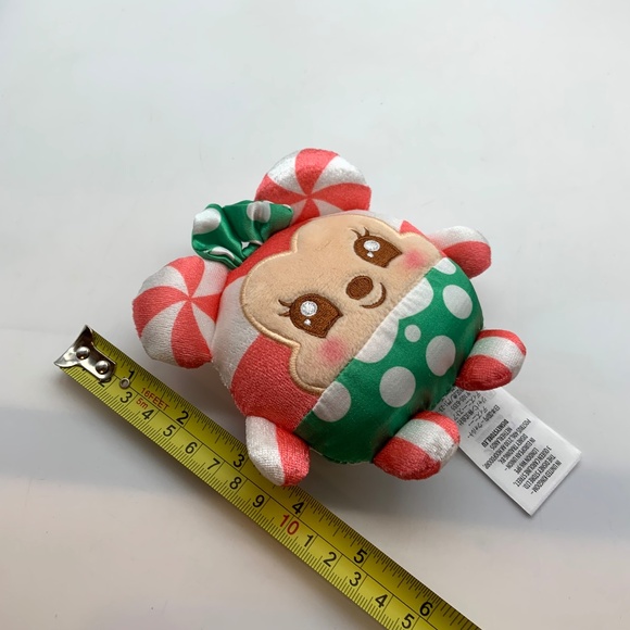 Disney Munchlings Minnie Mouse Peppermint Meringue Candy 4" Mini Plush - Picture 6 of 6